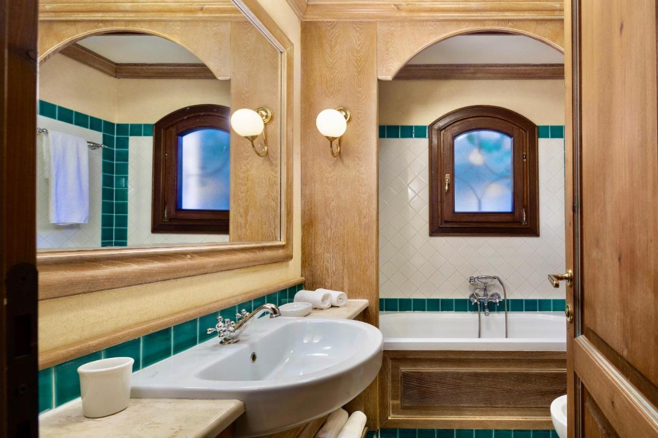 Residence Con Piscina A Liscia Di Vacca, 350 Mt Dal Mare, 3 Km Da Porto Cervo מראה חיצוני תמונה